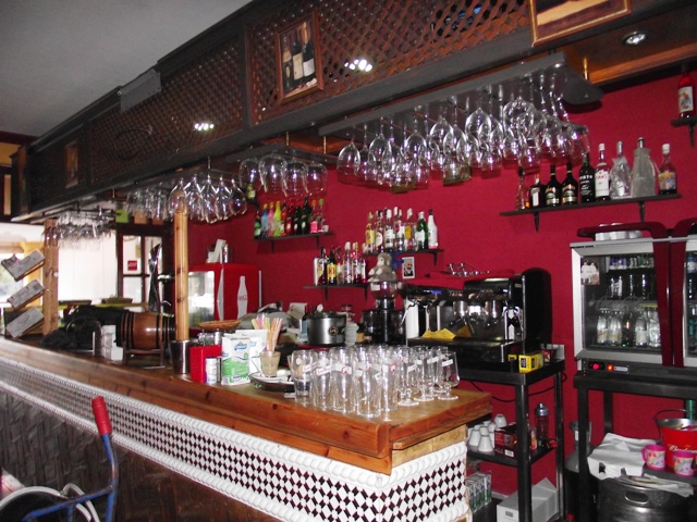 Large Serving Bar