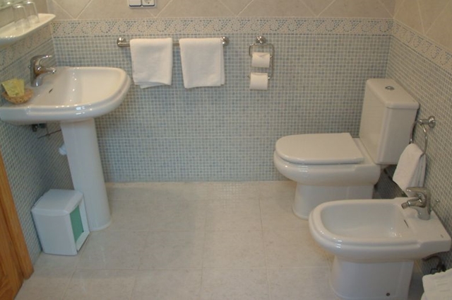 Ceramic Tiled Bathrooms