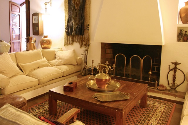 Loung with feature fireplace