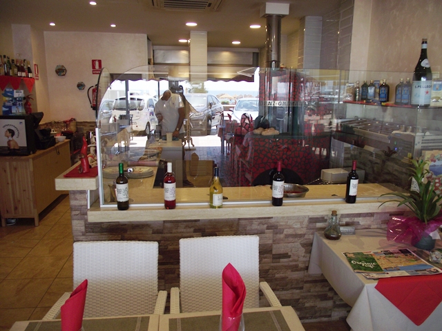 Seafront Cafe for sale in Fuengirola